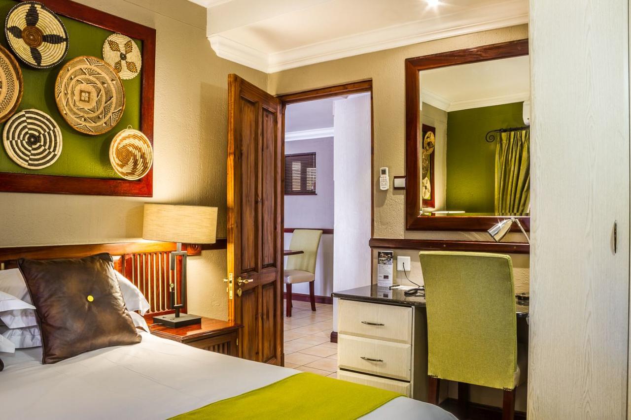 Peermont Mondior Hotel Gaborone Eksteriør billede