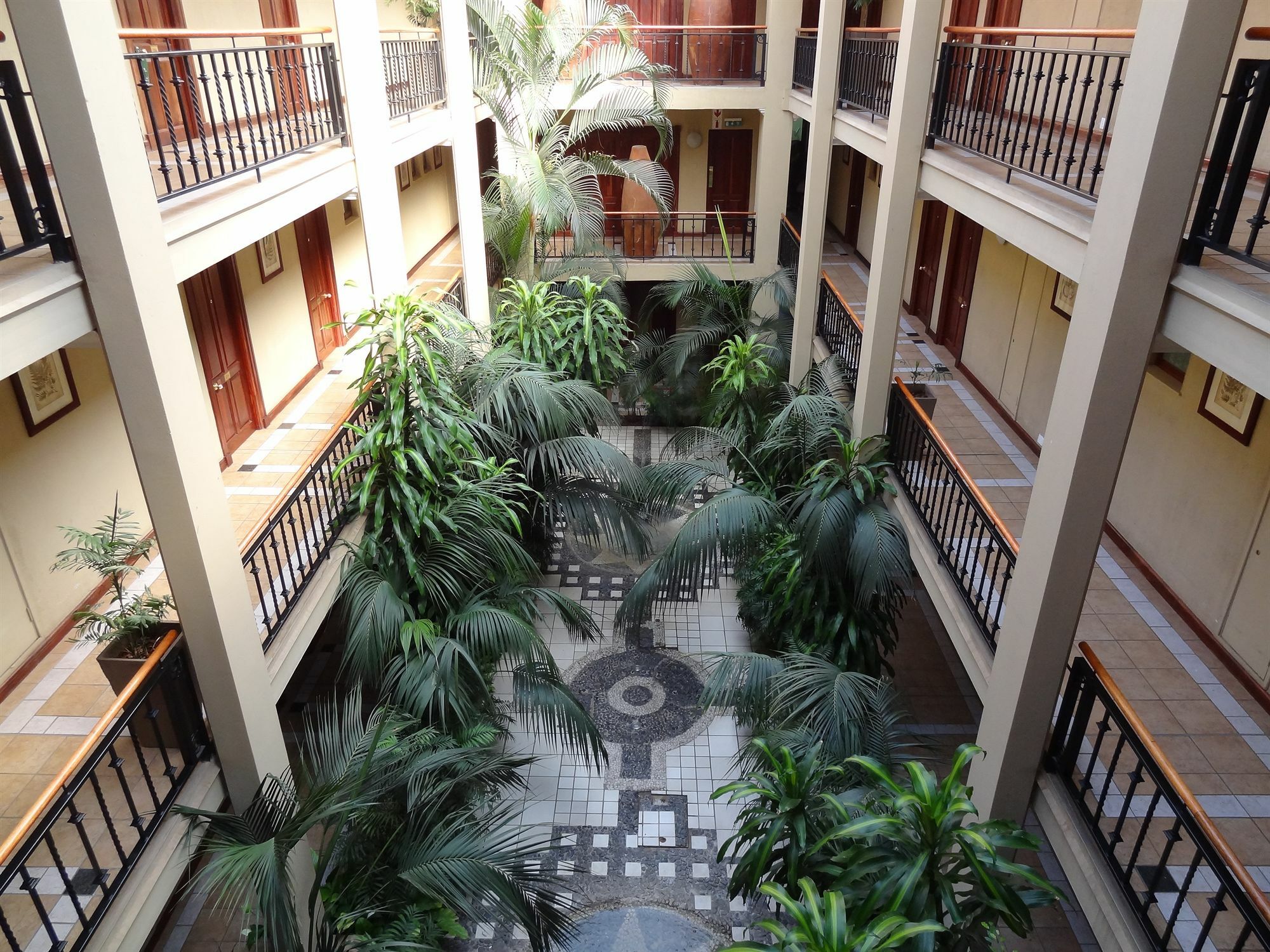 Peermont Mondior Hotel Gaborone Eksteriør billede
